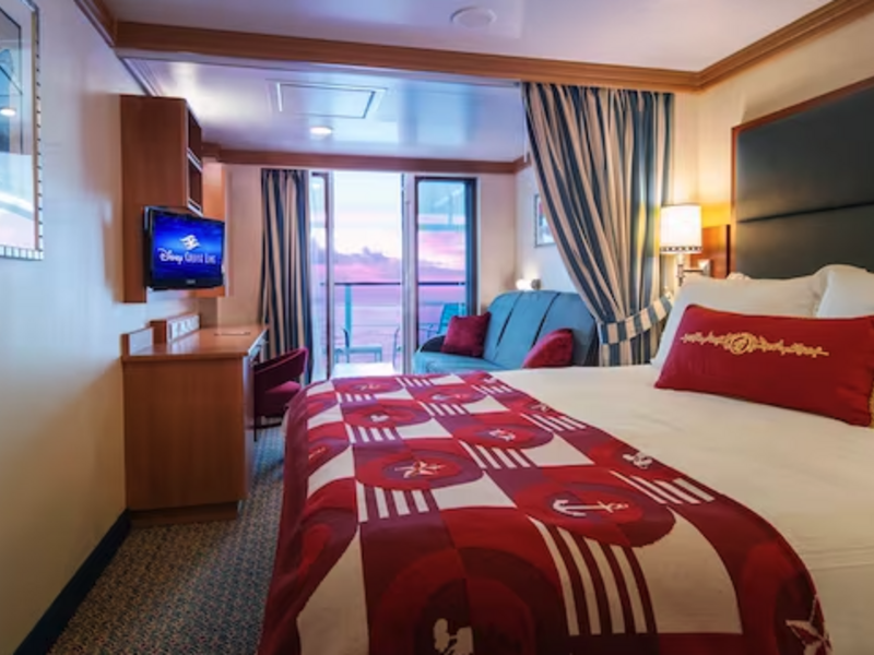Deluxe Oceanview Stateroom with Verandah